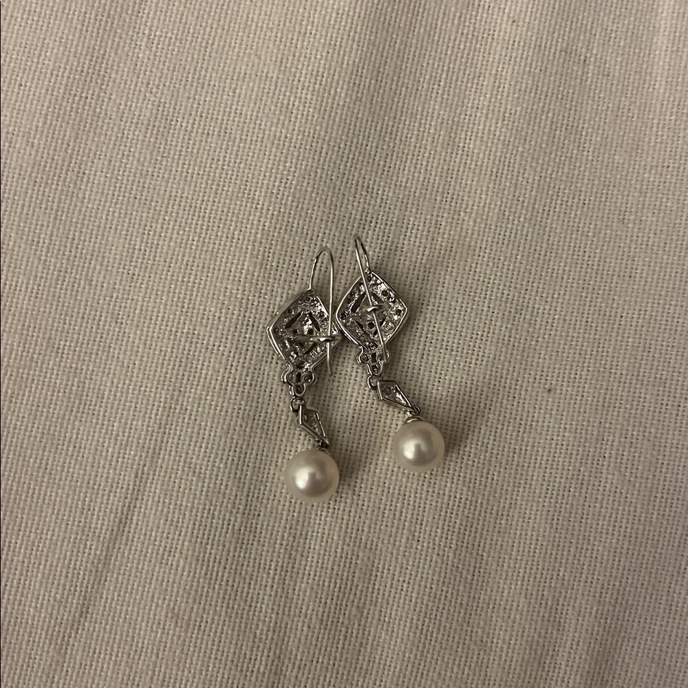 Elegant Silver and Pearl Drop Earrings - Picture 2 of 3